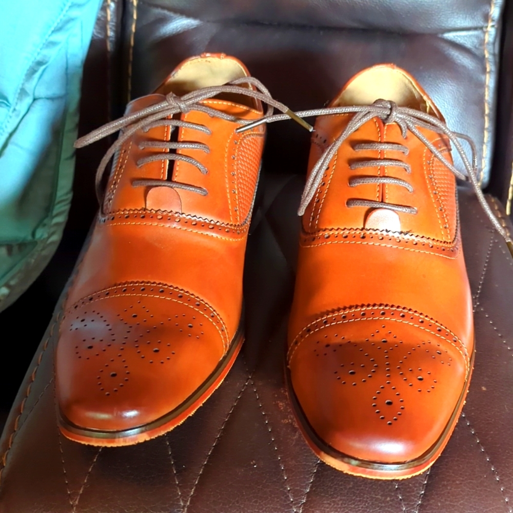 Miralto Tuscany color men dress shoes size 9 and 1/2